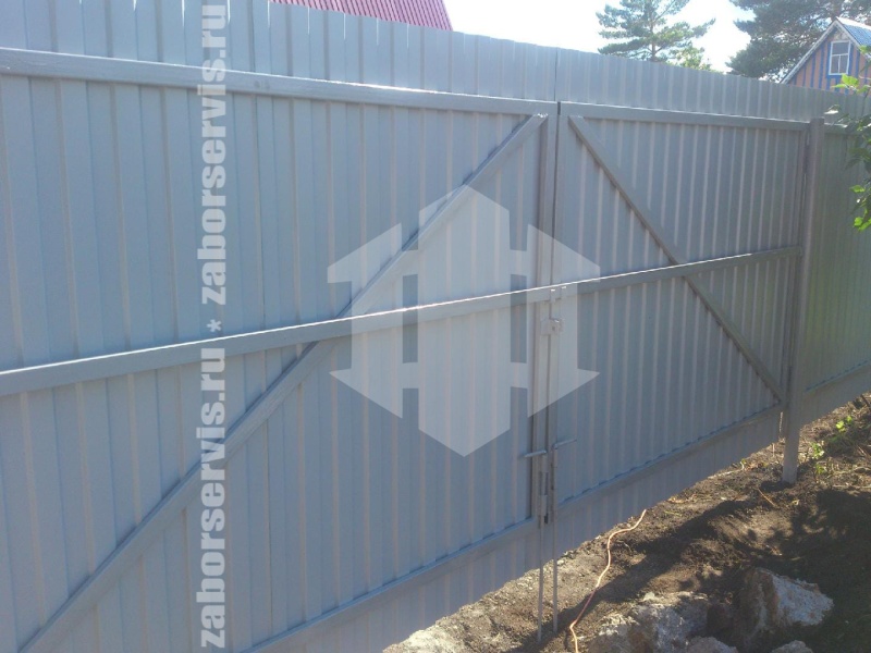 Забор из профнастила с забивными столбами 144 метра