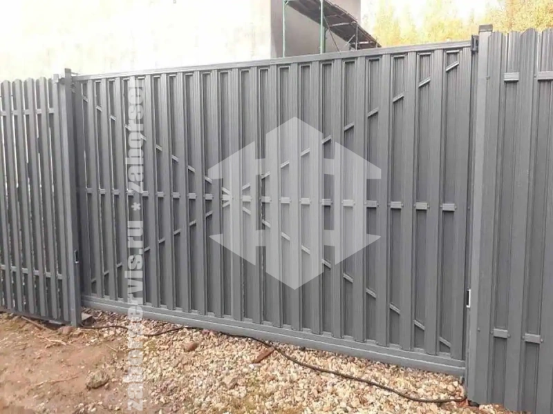 Забор из металлического штакетника оцинкованный 80 метров