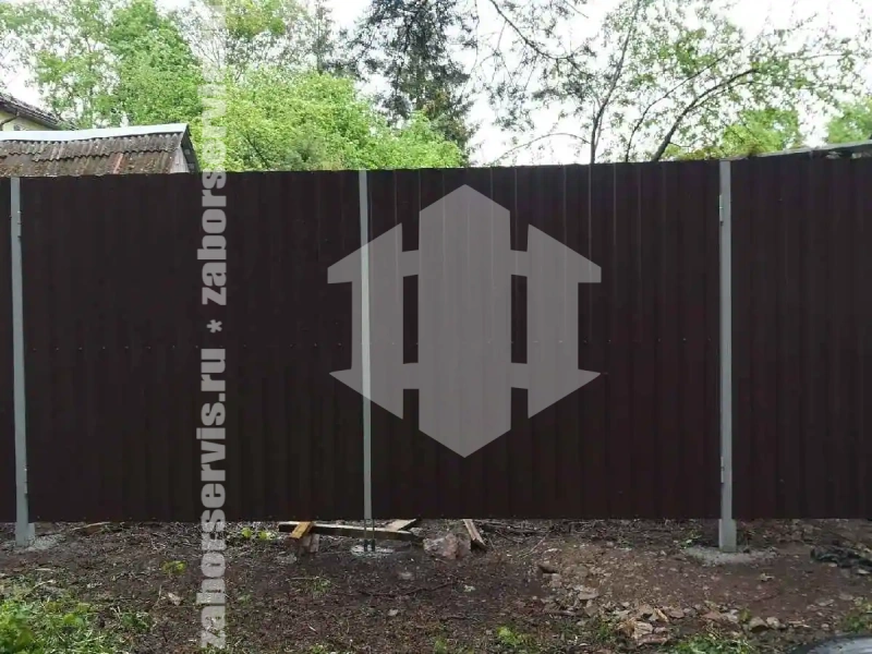 Забор из профнастила коричневый 115 метров