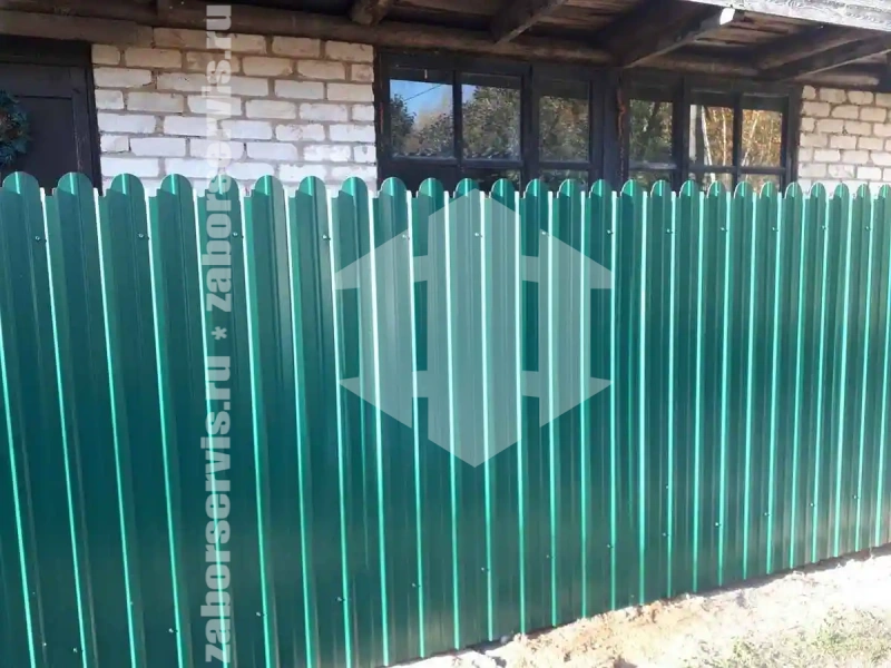 Забор из профнастила зеленый 25 метров