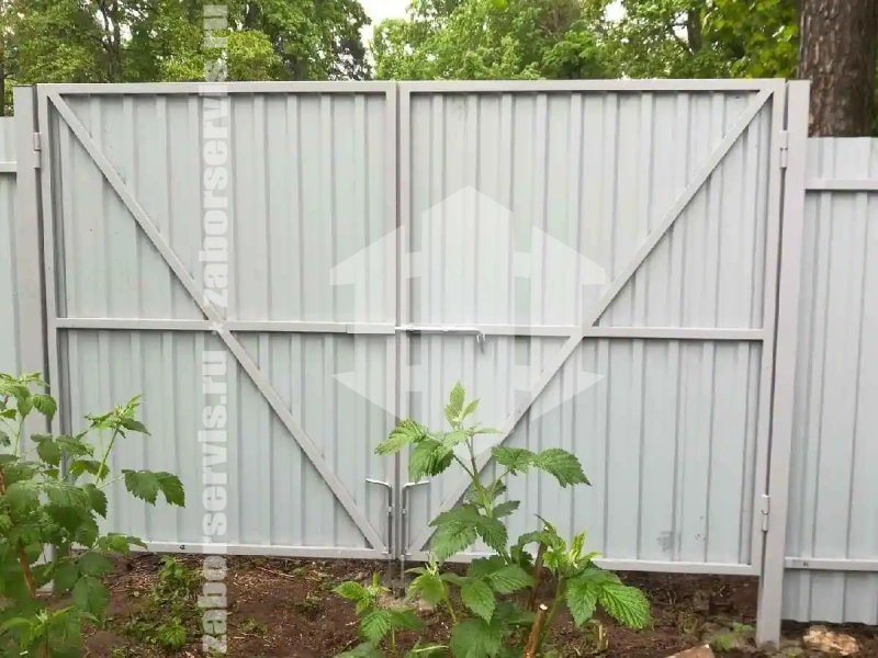 Забор из профнастила коричневый 115 метров