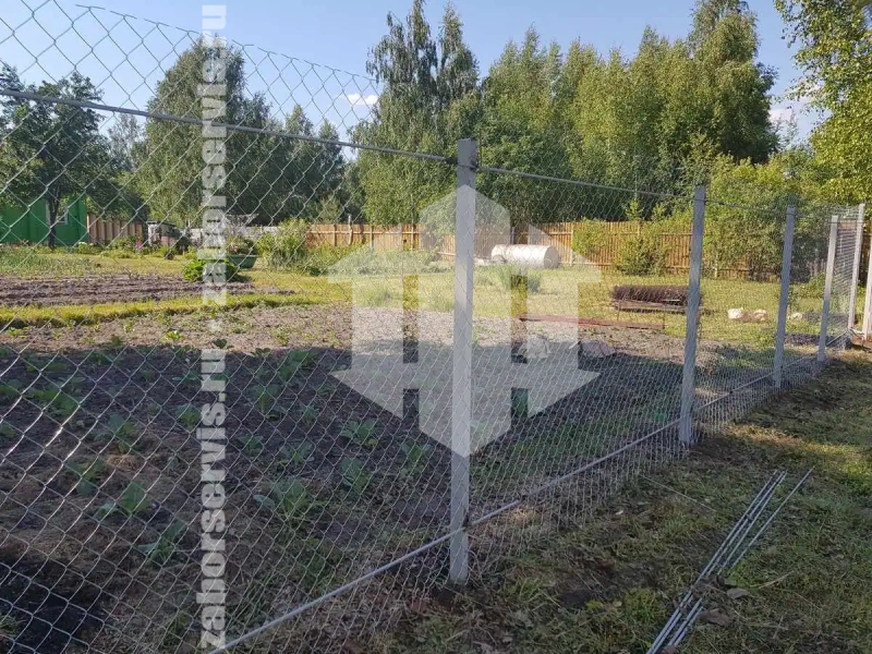 Забор оцинкованный из сетки рабицы 65 метров