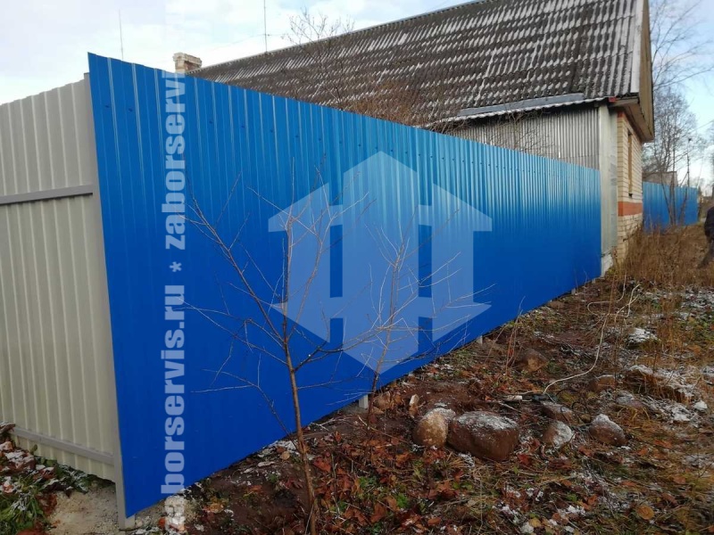 Забор из профнастила с утрамбовкой щебнем 55 метров
