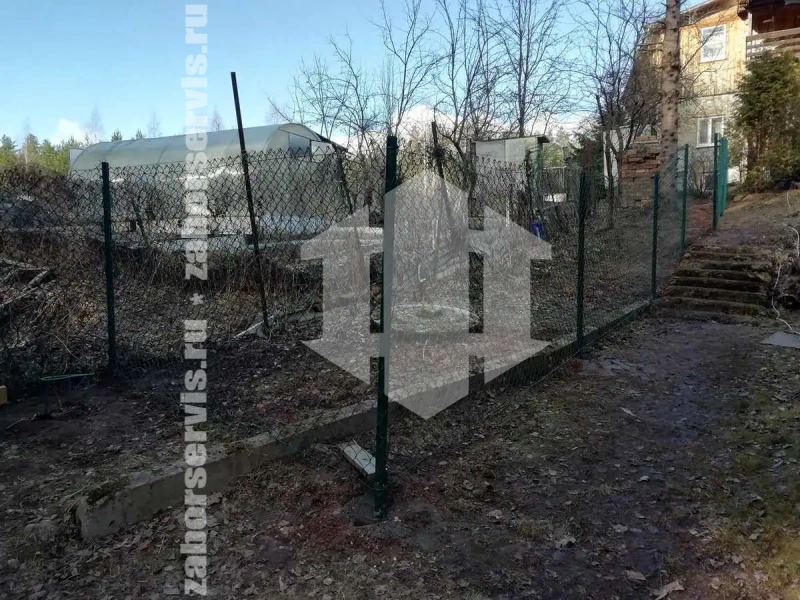 Забор из сетки рабицы в натяг с протяжкой арматуры 18 метров